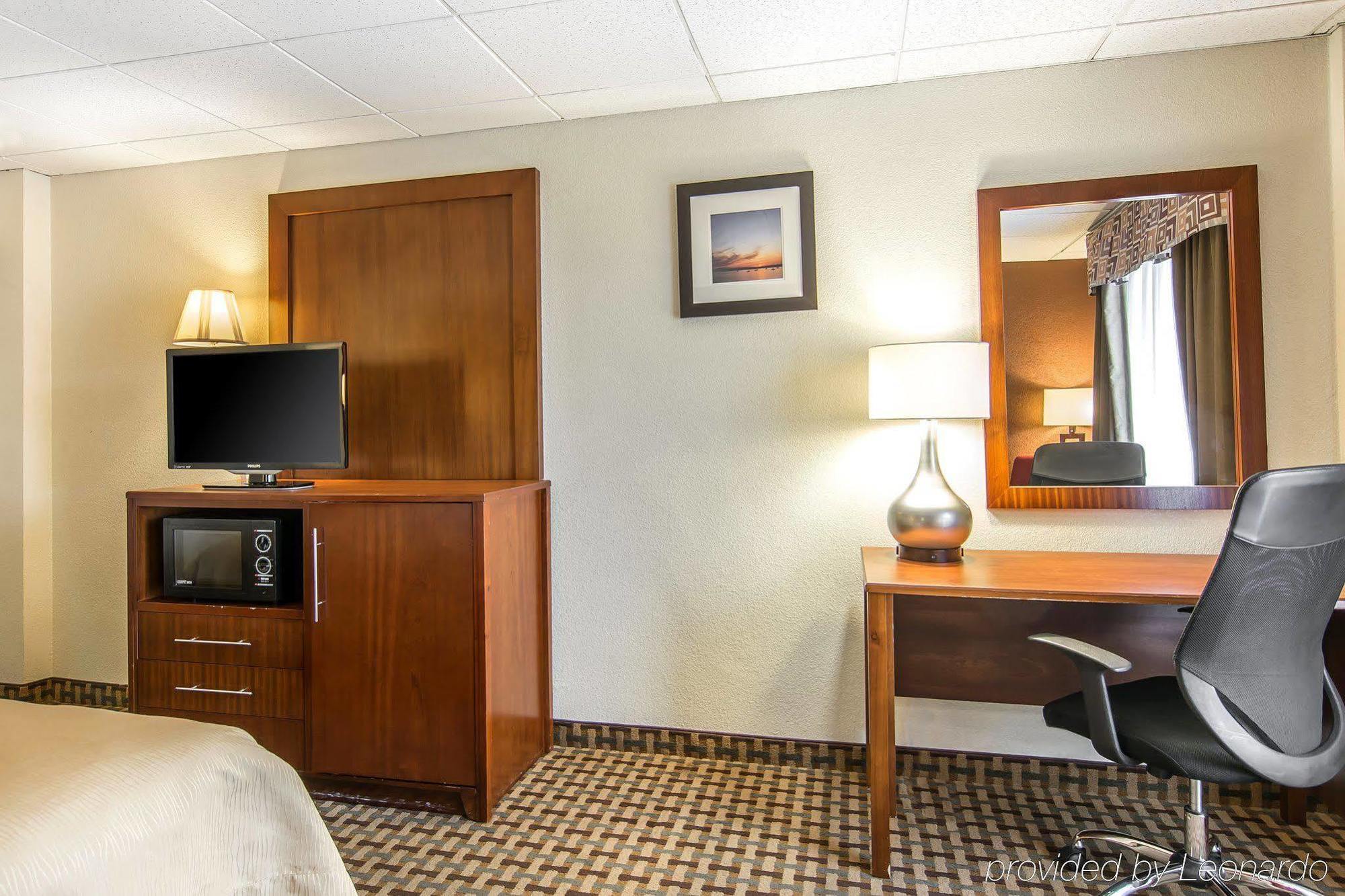 Quality Inn And Suites Conference Center ريتشموند المظهر الخارجي الصورة
